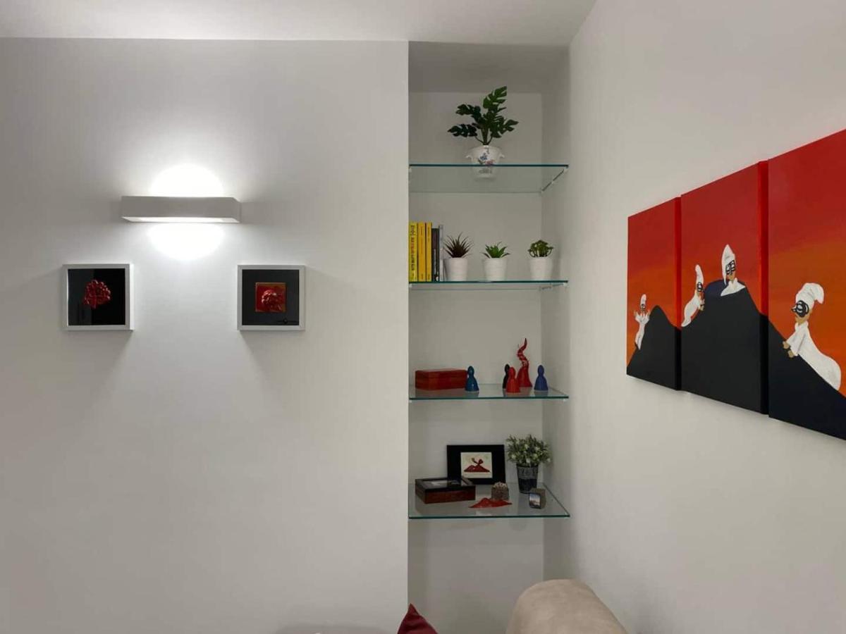 Rosso Partenopeo Appartamento